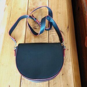 💜JOE FRESH CROSSBODY BAG